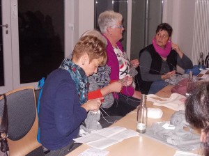 Socken stricken mit einer Rundnadel